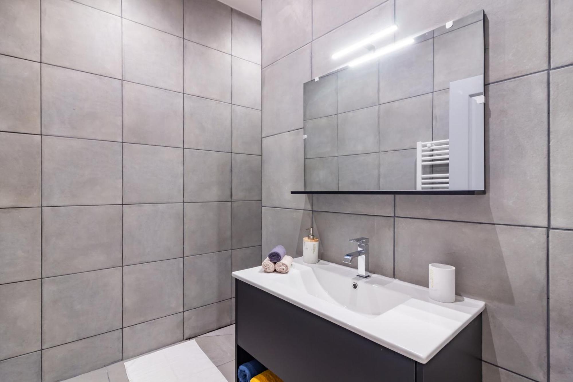 Spacieux Appartement En Plein Coeur De Beziers Béziers Exterior foto